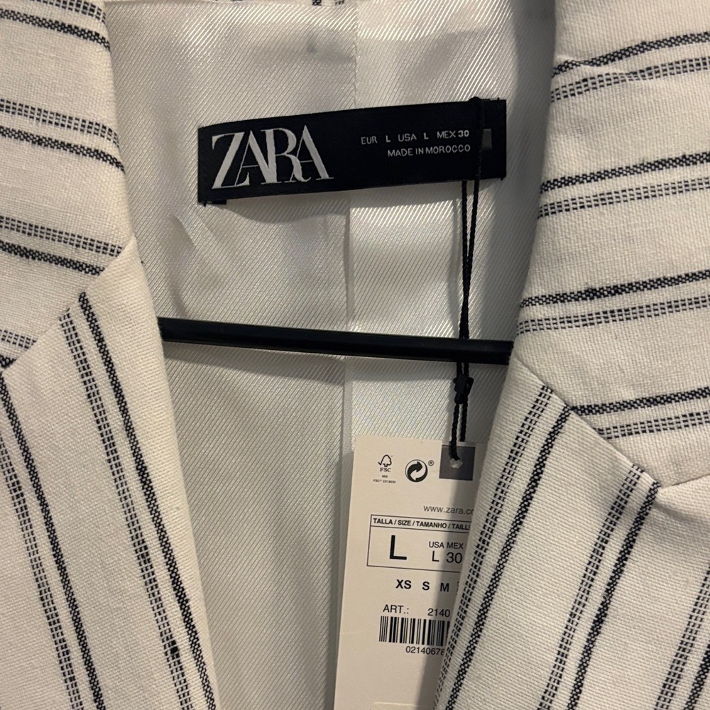 Zara Women's Blazer - Ecru with Stripes - Picture 4 of 10